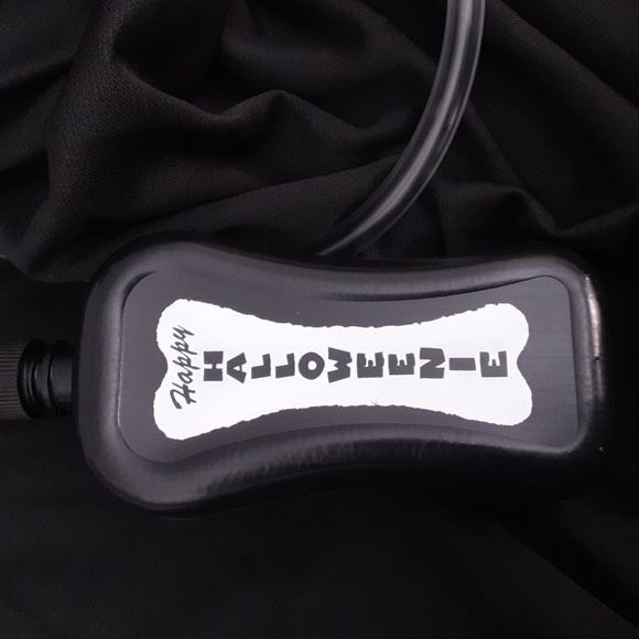 Spirit Black and White Skeleton Adult Only Costume See Measurements - Picture 9 of 9